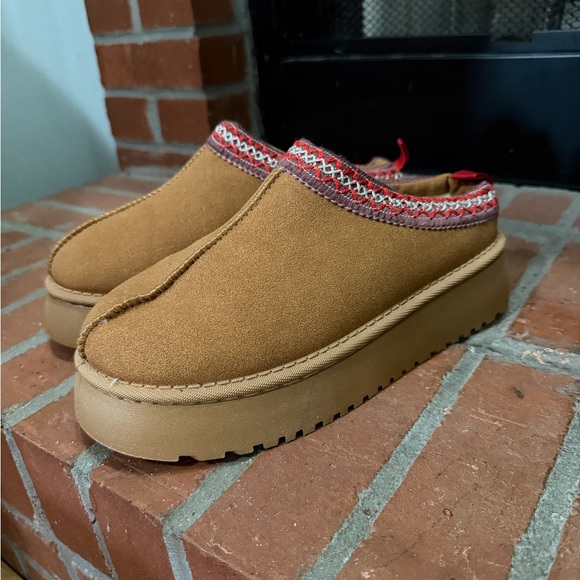 Slip On Platform Slippers - Picture 3 of 6